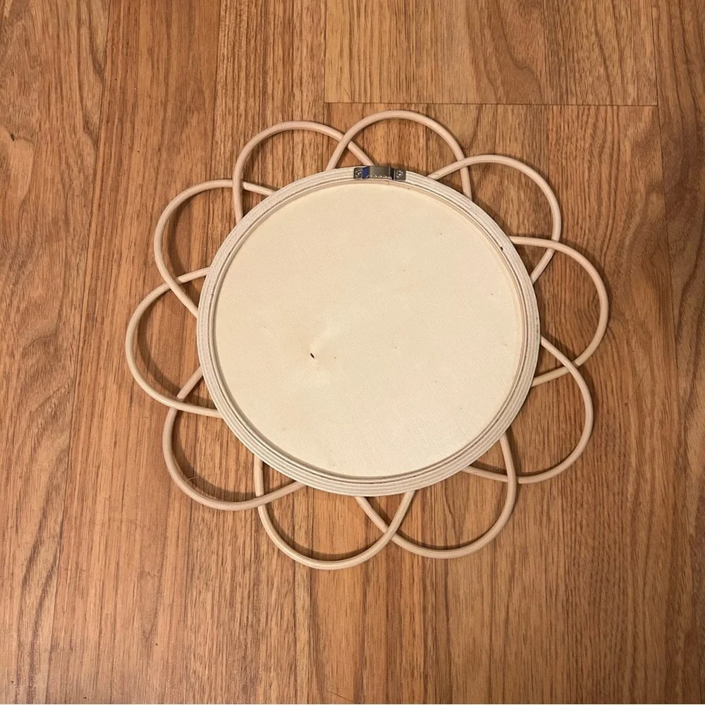 ‼️Small Rattan Flower Mirror‼️